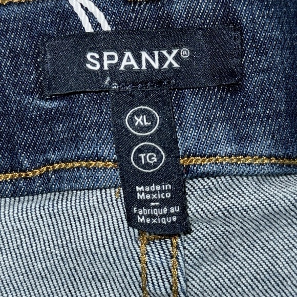 Spanx Shape EveryWear Flare Jeans Authentic Blue - Picture 8 of 12